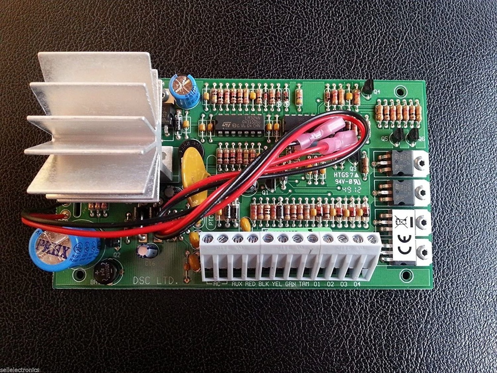 PC5204 FUENTE DE ALIMENTACION DE 4 SALIDAS DE 1,5 A PARA POWER 832*